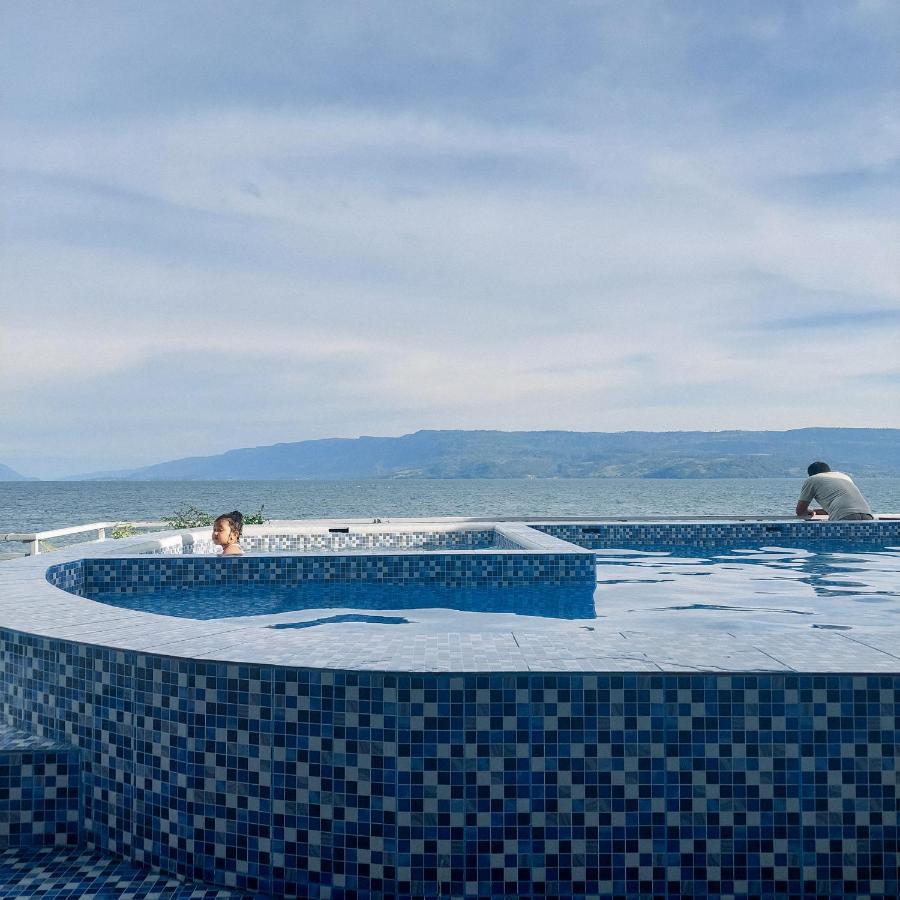 The Riton Hotel Tigaras Luaran gambar