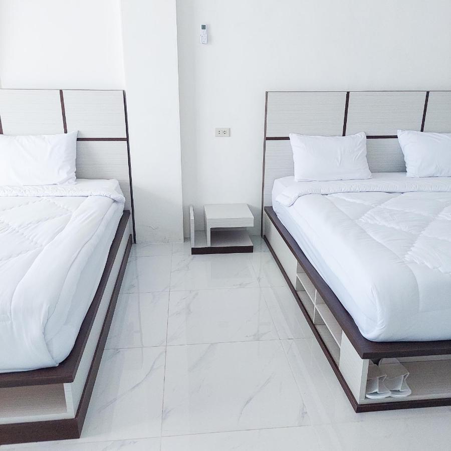 The Riton Hotel Tigaras Luaran gambar