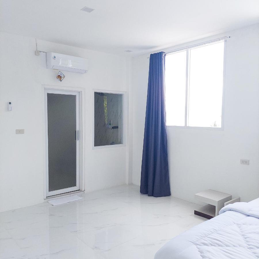 The Riton Hotel Tigaras Luaran gambar
